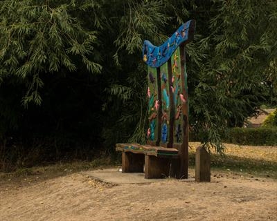 The Three Post Bench, renovated August 2022, Gyosei Art Trai